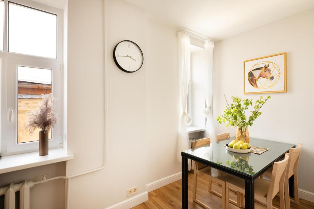 Cozy 2 Bedroom Apartment In Riga Centre Esterno foto